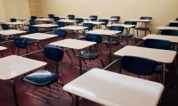自愿买1000元套餐？新生入学新玩法引发热议